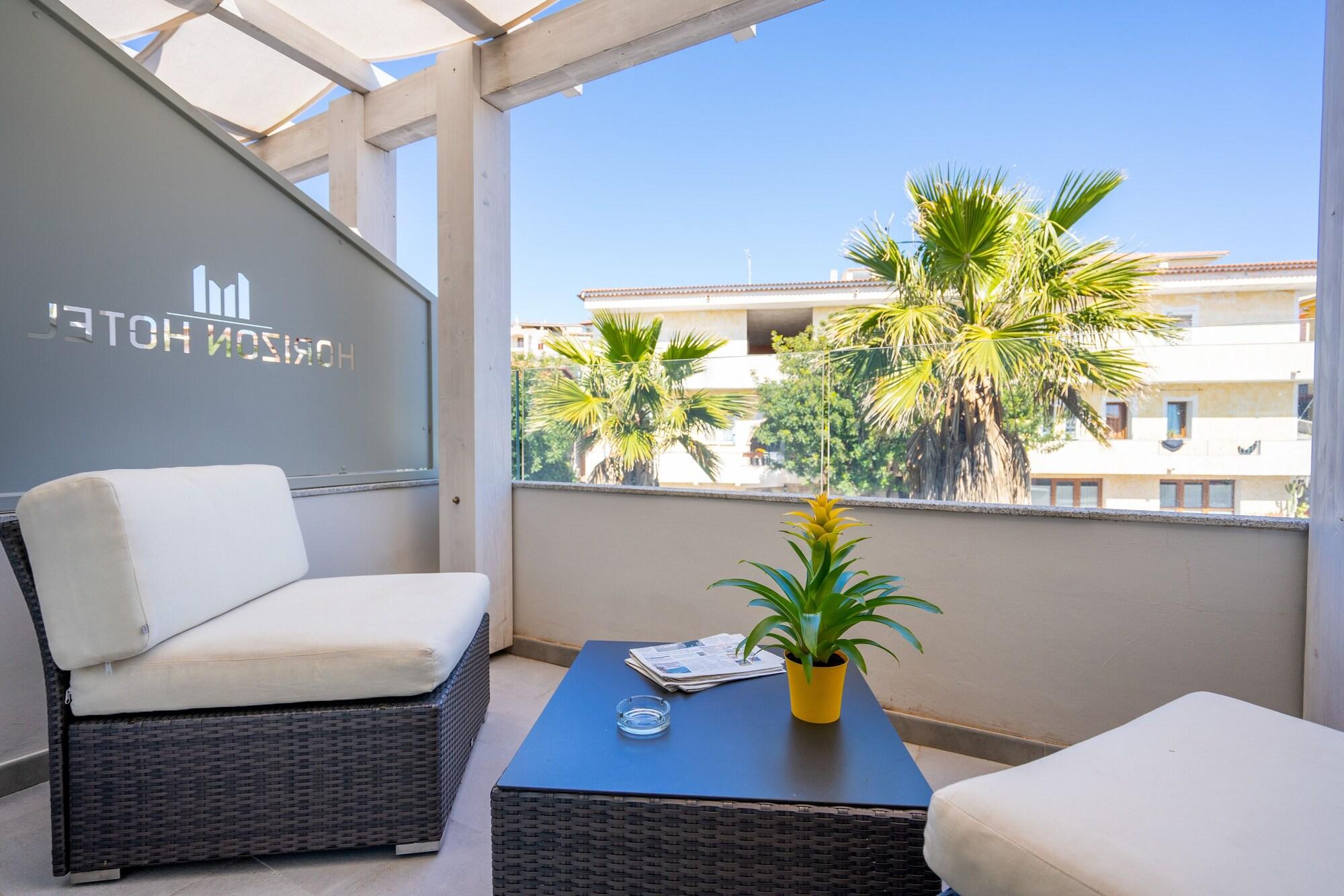 Horizon Hotel Badesi Exterior photo