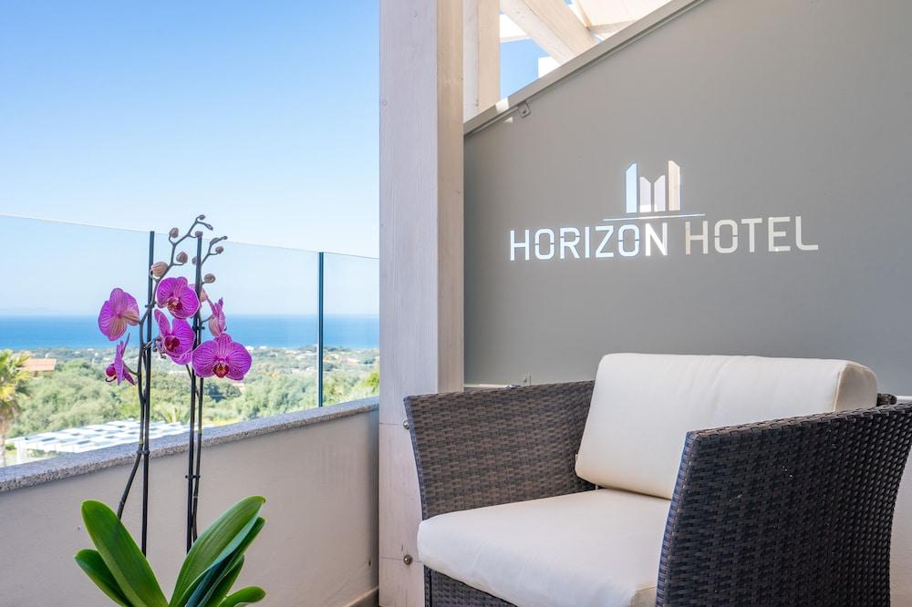 Horizon Hotel Badesi Exterior photo